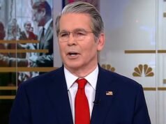 Scott Bessent ESCUELAS presentador liberal sobre matemáticas simples: “¿Sabes qué es?