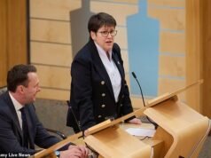 Los conservadores advierten sobre otra Isla Bryson mientras los ministros del SNP investigan a los prisioneros trans