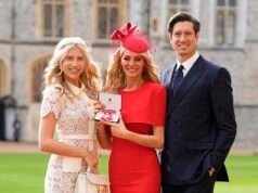 Tess Daly cuenta con el apoyo de su esposo Vernon Kay y su hija Phoebe, de 21 años, mientras recibe el MBE de manos del rey Carlos en el Castillo de Windsor y dedica el honor a su difunto padre.