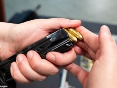 Terror a bordo del vuelo de Frontier cuando se encontró un cargador de armas cargado cerca del asiento mientras se preparaba para salir del aeropuerto de Atlanta