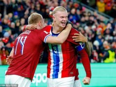 ¡Erling Haaland es el gran queso! El delantero del Manchester City fue visto recogiendo un pedido de 70 HAMBURGUESAS CON QUESO para las estrellas noruegas después de guiar a su país al borde de la Copa del Mundo con dos goles en la victoria de Estonia.