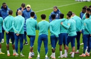Estevao, adolescente del Chelsea, solicita por sorpresa un día libre en el entrenamiento de Brasil mientras Carlo Ancelotti muestra su clase antes de la victoria de Senegal.