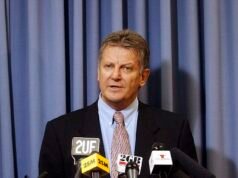 El enemigo de Ivan Milat, el oficial de policía Clive Small, al que se le atribuye la captura del asesino de mochileros, muere a los 79 años