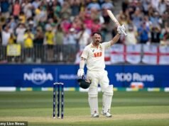 Travis Head hace una extraña revelación sobre por qué no le gustaba jugar a los bolos a 90 mph Jofra Archer durante seis en Perth, mientras levanta la tapa sobre si abrirá en la segunda prueba de Ashes.