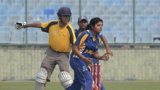 14_for_metro_plus_women_cricket_t2-_06_02_del.jpg