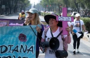 Cientos se manifiestan contra la violencia contra las mujeres en México