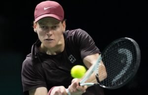 Sinner llega a la final del Masters de París y se acerca al primer puesto del ranking