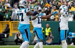 Dowdle de Panthers multado por celebración de ‘2 bombas’ contra Packers