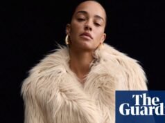 “Te hace glamuroso”: los abrigos peludos estilo Studio 54 vuelven a ser de fiesta | Moda