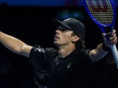 Alex de Miñaur derrota a Taylor Fritz y logra su primera victoria en las Finales ATP