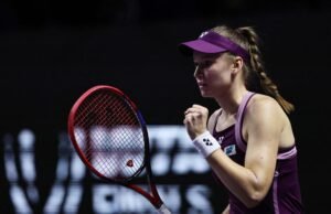Swiatek, propensa a errores, pierde ante Rybakina en la final de la WTA
