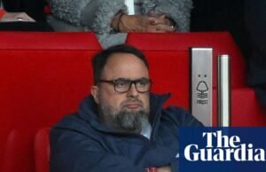 Evangelos Marinakis está siendo juzgado en Grecia junto con 142 aficionados por violencia relacionada con el deporte | Olympiacós