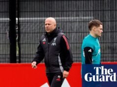 Slot rechaza la afirmación de Wenger de que Wirtz en el número 10 “destruyó el mediocampo del Liverpool” | Liverpool