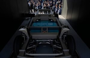 CATL y Stellantis inauguran la mayor fábrica de baterías para vehículos eléctricos de España