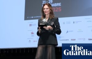 “Sexy y un poco atrevida, pero nunca demasiado”: las faldas transparentes son perfectas | Afueras