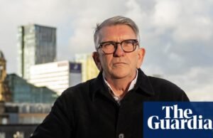 ‘Tomé hongos antes de mi audición’: el baterista de los Smiths Mike Joyce en conciertos salvajes, los jim-jams de Marr y el genio de Morrissey | Los herreros