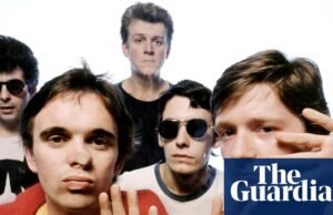 ‘Tuvimos que volvernos tontos para encajar’: Glenn Tilbrook y Chris Difford de Squeeze finalmente hablan sobre hacer el álbum debut que escribieron cuando eran adolescentes | Estrujar