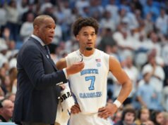 El guardia número 25 de Carolina del Norte, Seth Trimble, estará fuera indefinidamente después de fracturarse un hueso en el antebrazo