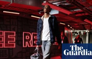 El código de vestimenta de la NBA fue visto como una forma de controlar la cultura negra. En cambio, inspiró una revolución de la moda | NBA