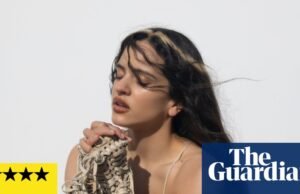 Rosalía: Revisión de Lux: un choque exigente y distintivo entre clásico y caos que nadie más podría lograr | rosalía