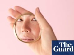 Sali Hughes sobre la belleza: Los exosomas están en todas partes en TikTok, pero ¿son realmente la próxima gran novedad en el cuidado de la piel antienvejecimiento? | Protección de la piel