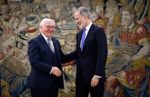 El presidente alemán entrega las llaves de Madrid al inicio de su visita de tres días a España