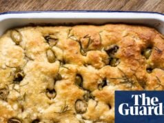 No vierta esta salmuera de aceitunas por el desagüe: es una bomba de sabor | Pan