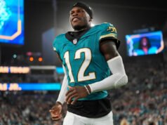La lesión de rodilla de Travis Hunter que puso fin a la temporada no pondrá fin al experimento bidireccional de los Jaguars. Aún no.