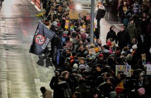 Miles de manifestantes se reúnen mientras el partido de extrema derecha de Alemania crea una nueva organización juvenil
