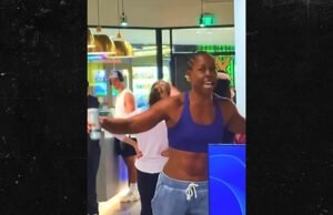 La cantante Tish Hyman dice que la expulsaron del gimnasio de Gold luego de una queja sobre un hombre en el vestuario de mujeres.