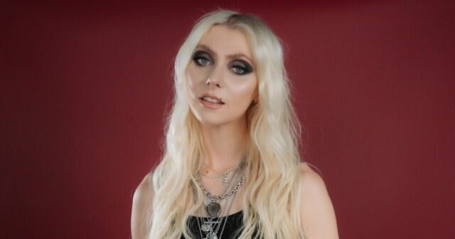 CHD-TAYLOR-MC-43-Taylor-Momsen-Gossip-Girl-Quotes-Call-Her-Daddy.jpg