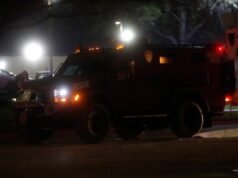 Un hombre asaltado por mafiosos durante una conversación de media hora sobre su gato