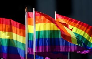 El Centro LGBTQ de Oakland recorta servicios y busca nuevos fondos después de perder subvenciones federales debido al enfoque DEI – The Mercury News