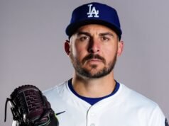 Alex Vesia de los Dodgers de Los Ángeles y su esposa Kayla lamentan la muerte de su hija