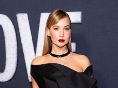 Jennifer Lawrence dice que el mundo no está “diseñado” para padres que trabajan