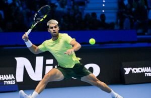 Finales ATP: Alcaraz se enfrentará a Sinner en el choque por el título