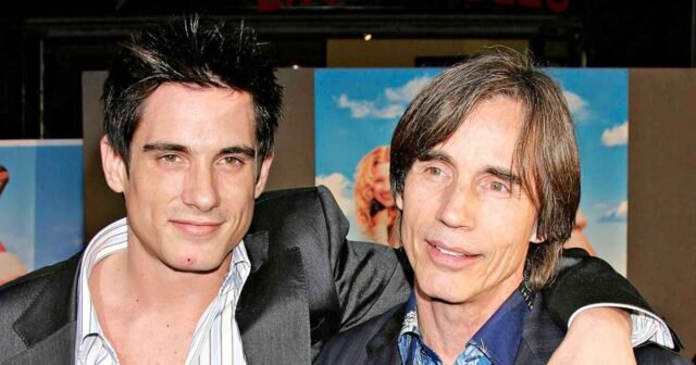 Jackson-Browne-Announces-the-Death-of-Son-Ethan-Browne-at-Age-52-GettyImages-50902373.jpg