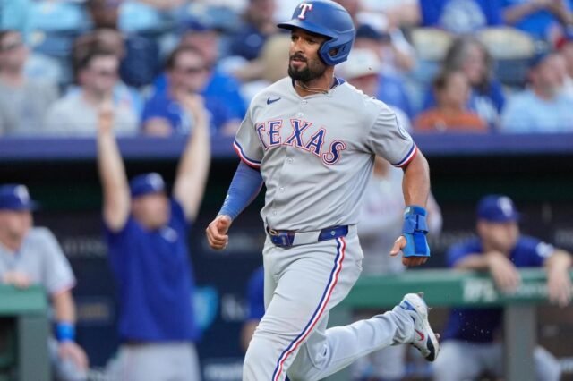 Rangers_Mets_Trade_Baseball_71473_1b0bdd-1.jpg