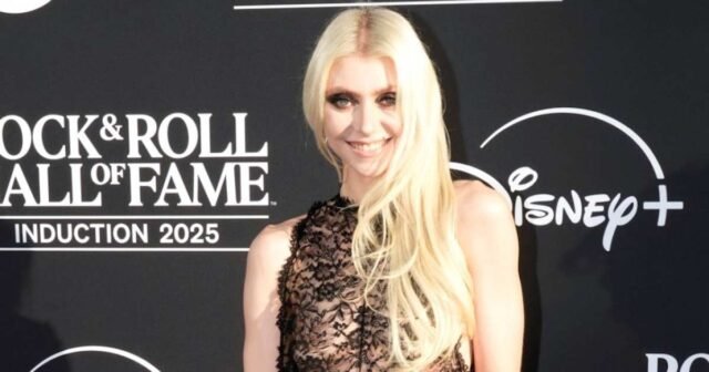 Taylor-Momsen-GettyImages-2245772242.jpg