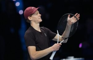 Sinner elimina a De Miñaur para alcanzar el campeonato de las Finales ATP