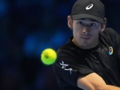 De Miñaur vence a Fritz en su primera victoria en las Finales ATP y necesita el favor de Alcaraz