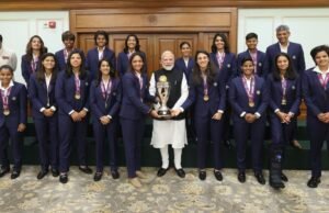 La selección india ganadora de la Copa del Mundo se reúne con el primer ministro Narendra Modi en Nueva Delhi