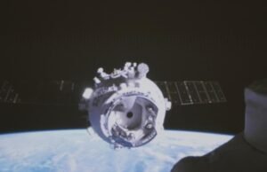 Nueva cápsula Shenzhou llega a estación espacial, evitando que astronautas chinos queden varados