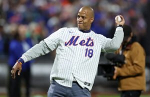 El presidente Trump indulta a la leyenda de los Mets de Nueva York, Darryl Strawberry.