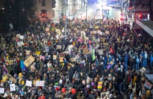 Protestas masivas y bloqueo en una ciudad alemana contra el nuevo grupo juvenil de AfD