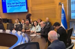 El diputado Mazarsky critica la consolidación en Israel de 8 ministerios bajo 2 ministros