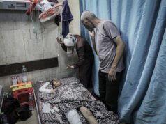 Niña de Gaza dice que fue encontrada viva en la morgue después del ataque israelí