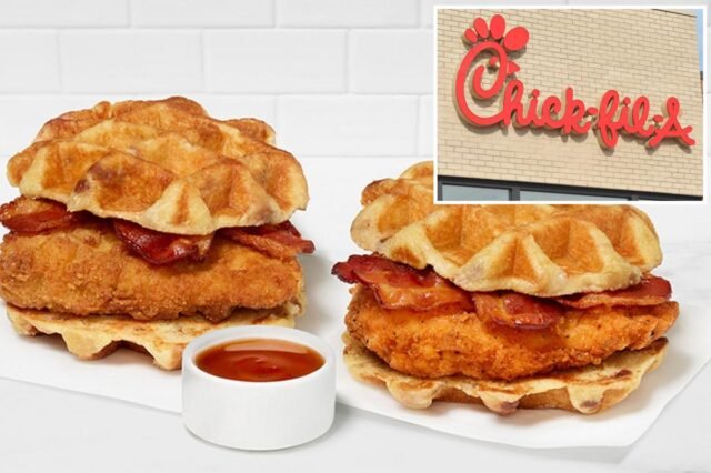 chick-fil-wafflle-breakfast-sandwich-115577388.jpg