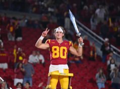 USC completa un despeje falso con QB suplente usando el número de camiseta de apostador en la victoria sobre Northwestern
