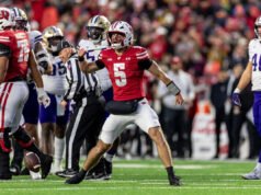 Wisconsin pone fin a la racha de 10 derrotas consecutivas de los Diez Grandes con una sorpresiva victoria sobre el No. 23 Washington mientras el apostador lidera al equipo en pases